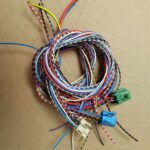 Svazek kabelů 5-tých dveří. Čtěte popis!!